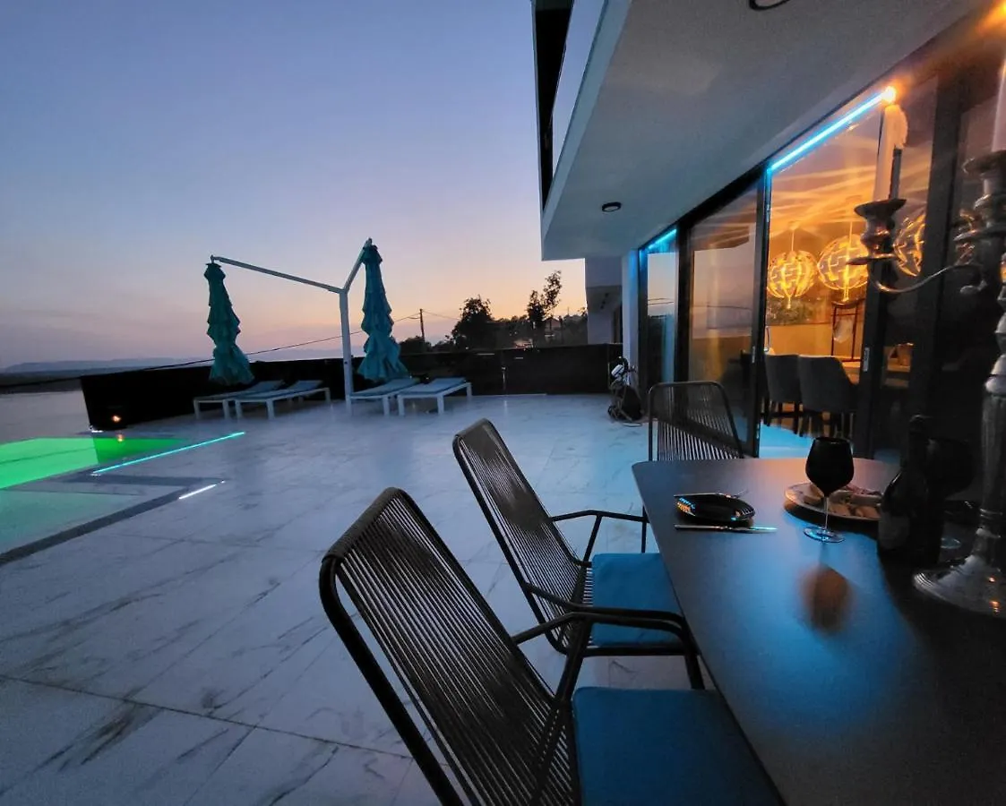 Villa Hb With Heated Pool And Hot Tub Crikvenica