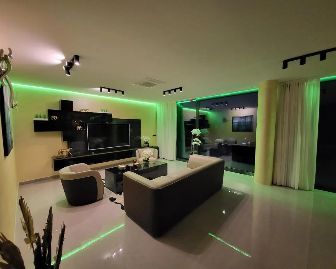 Villa Hb With Heated Pool And Hot Tub Crikvenica