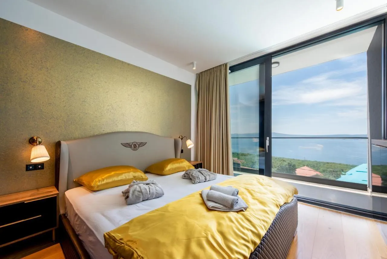 Villa Hb With Heated Pool And Hot Tub Crikvenica