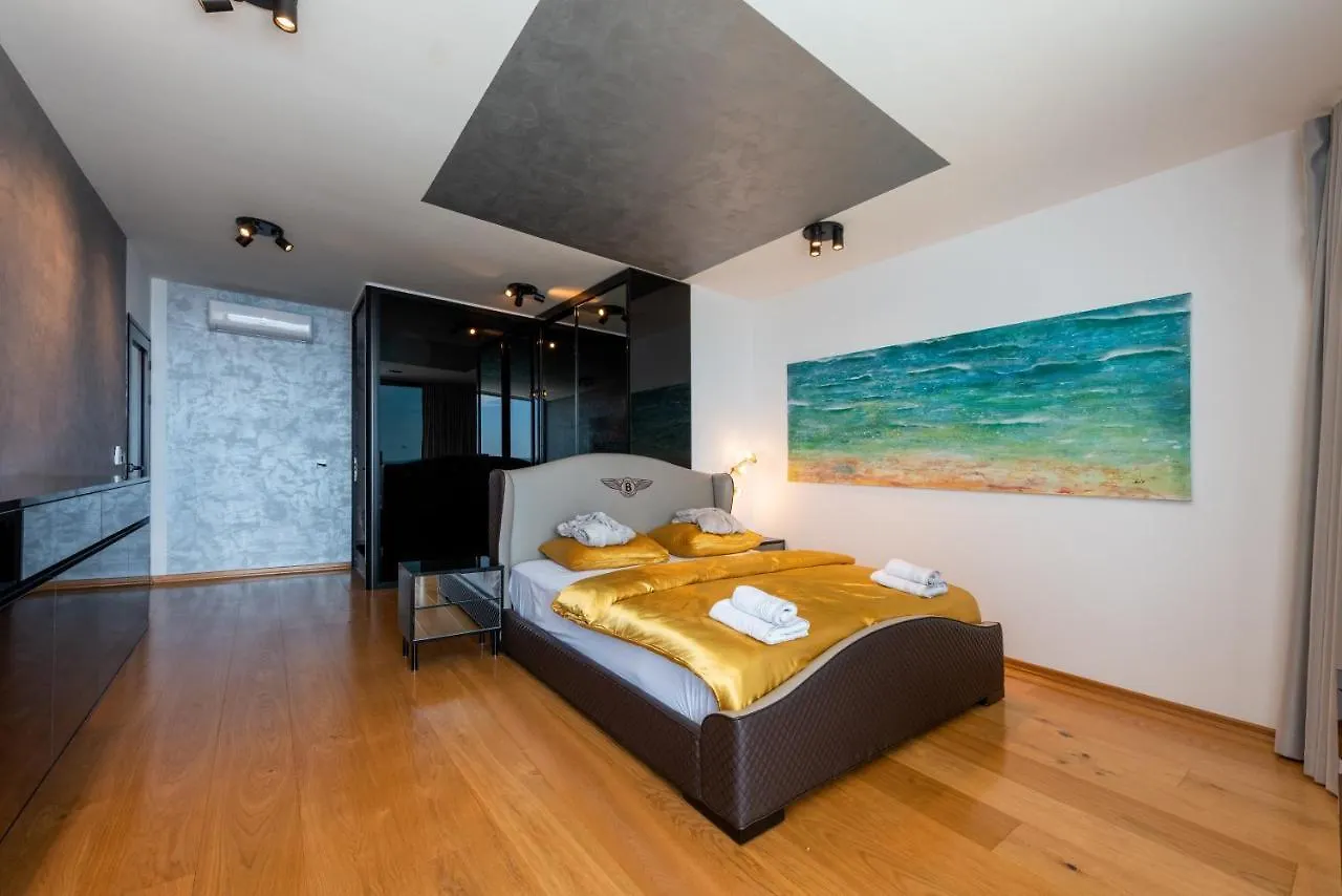 Villa Hb With Heated Pool And Hot Tub Crikvenica
